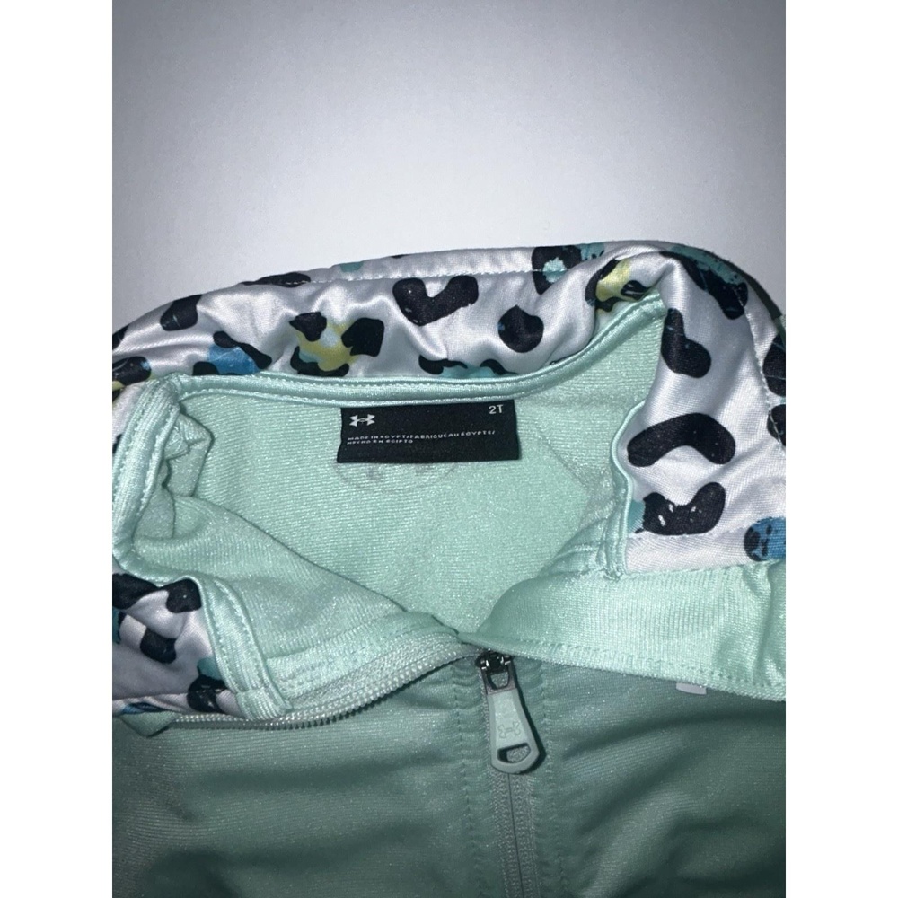 Under Armour Girls 2T Zip Up Jacket, Sea Foam With Leopard Around Collar - Picture 3 of 7